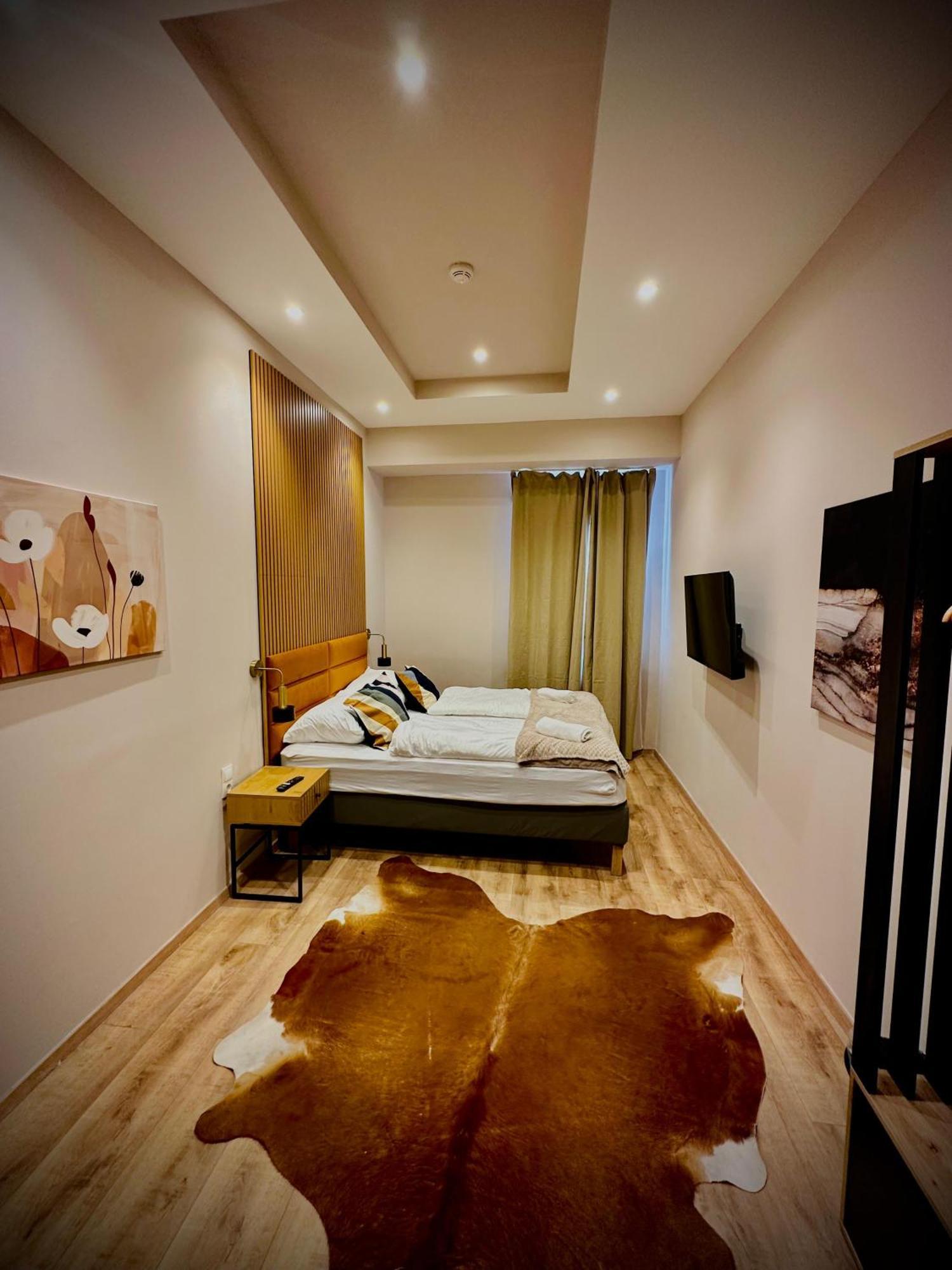 Wiener Stadthalle Boutique Rooms - Ideal For Couples エクステリア 写真