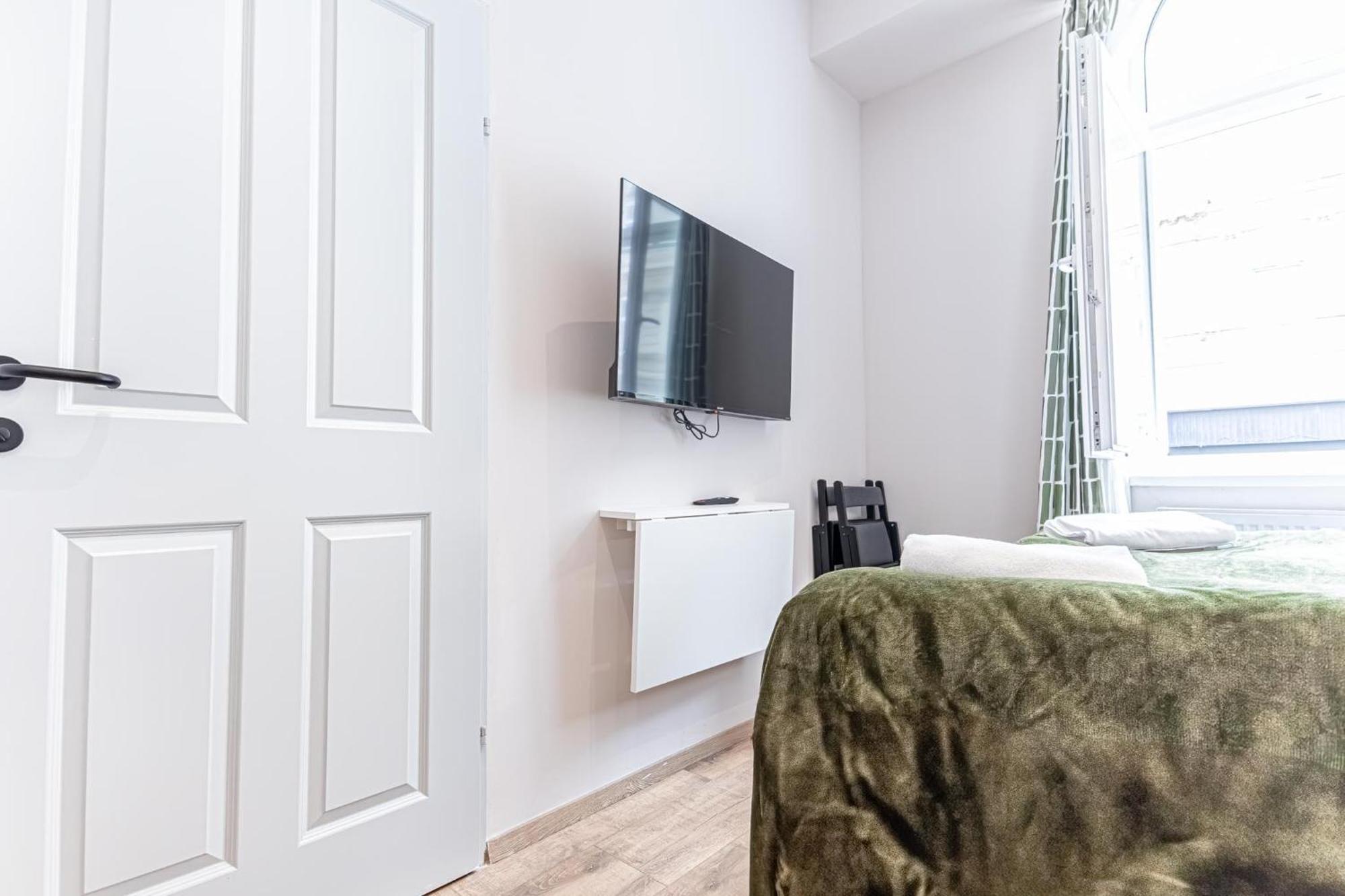 Wiener Stadthalle Boutique Rooms - Ideal For Couples エクステリア 写真