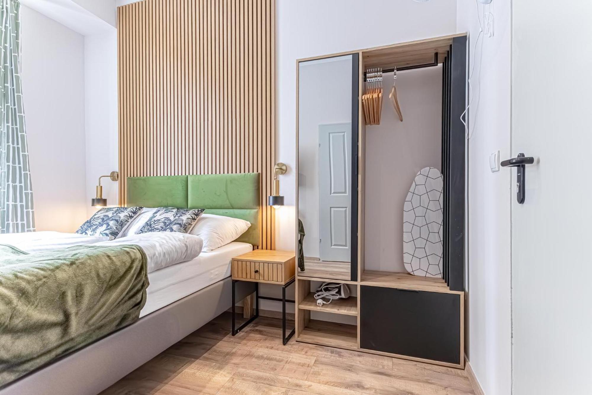 Wiener Stadthalle Boutique Rooms - Ideal For Couples エクステリア 写真
