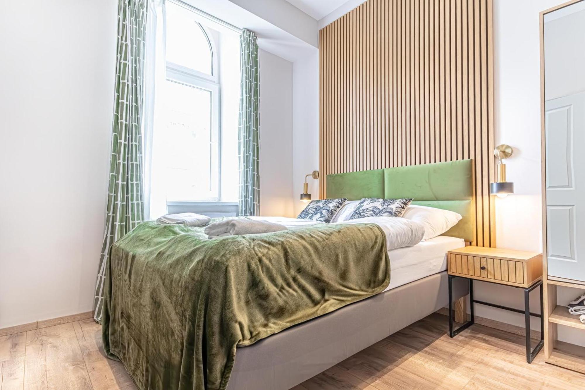 Wiener Stadthalle Boutique Rooms - Ideal For Couples エクステリア 写真