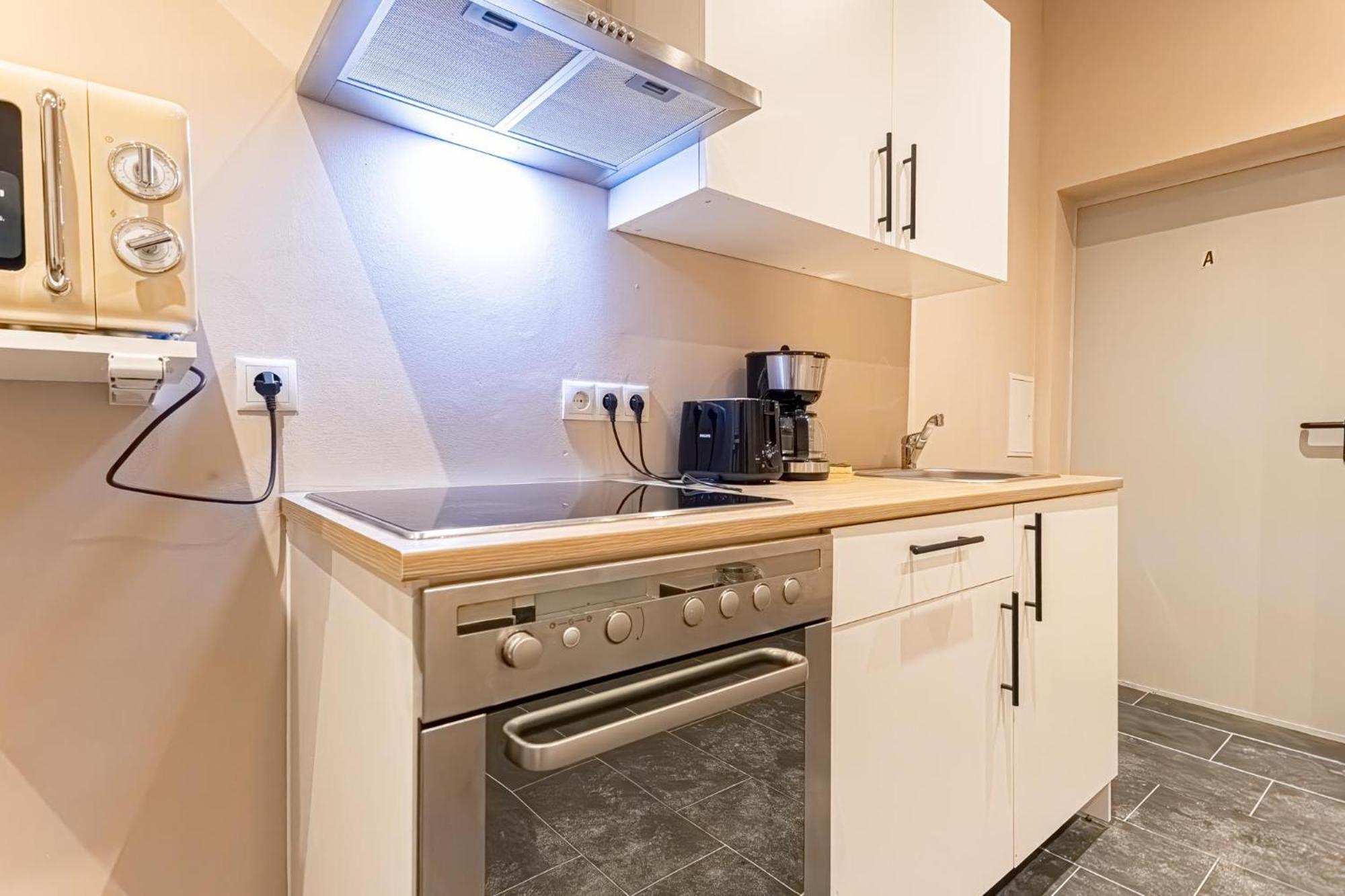 Wiener Stadthalle Boutique Rooms - Ideal For Couples エクステリア 写真