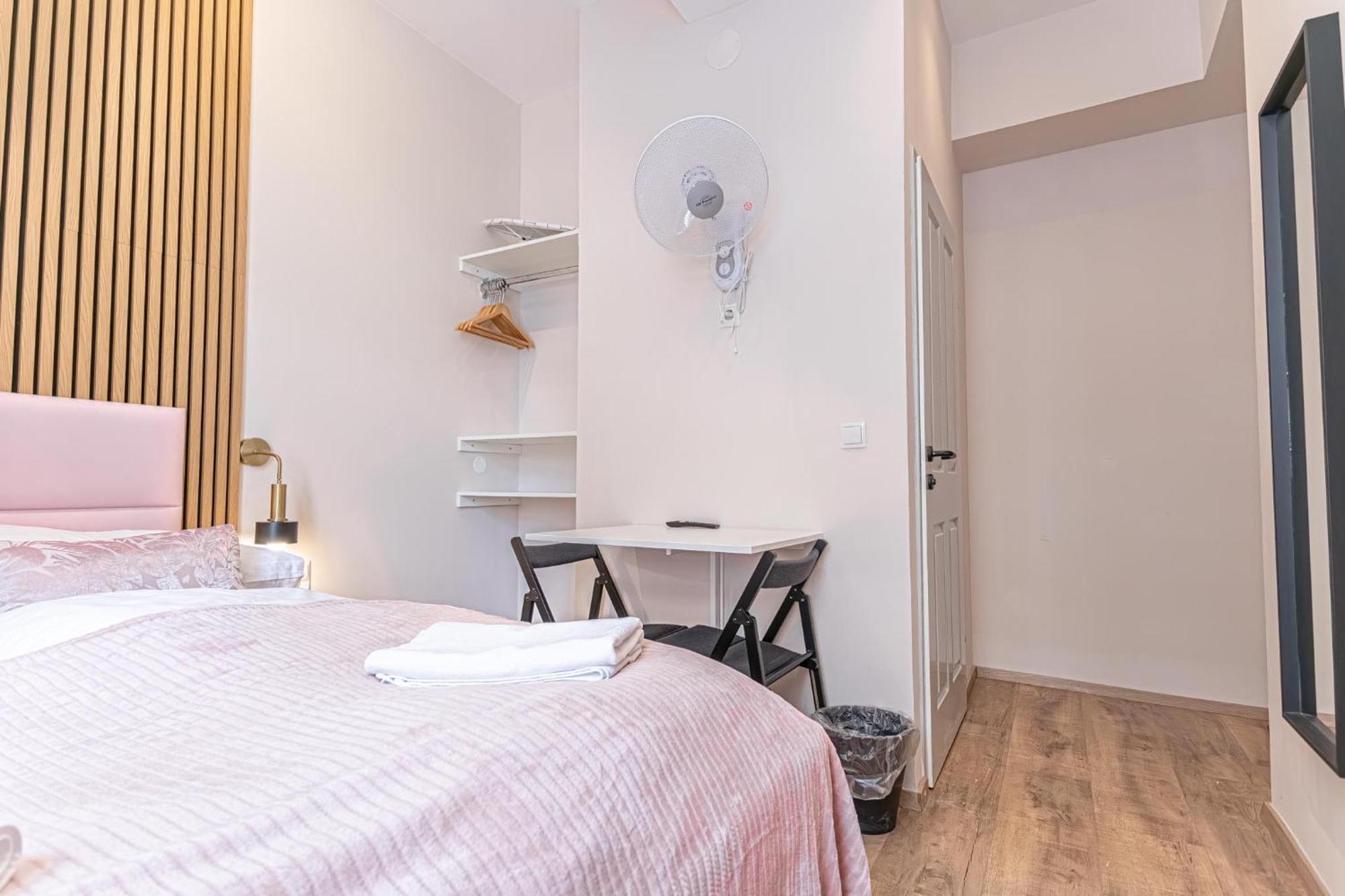 Wiener Stadthalle Boutique Rooms - Ideal For Couples エクステリア 写真