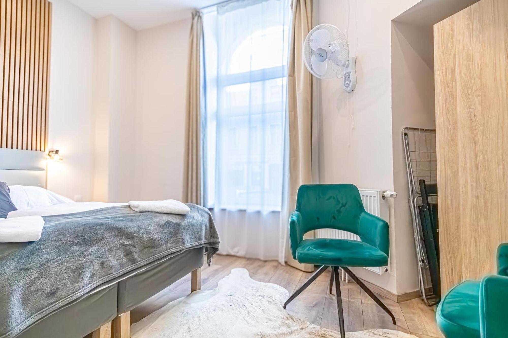 Wiener Stadthalle Boutique Rooms - Ideal For Couples エクステリア 写真