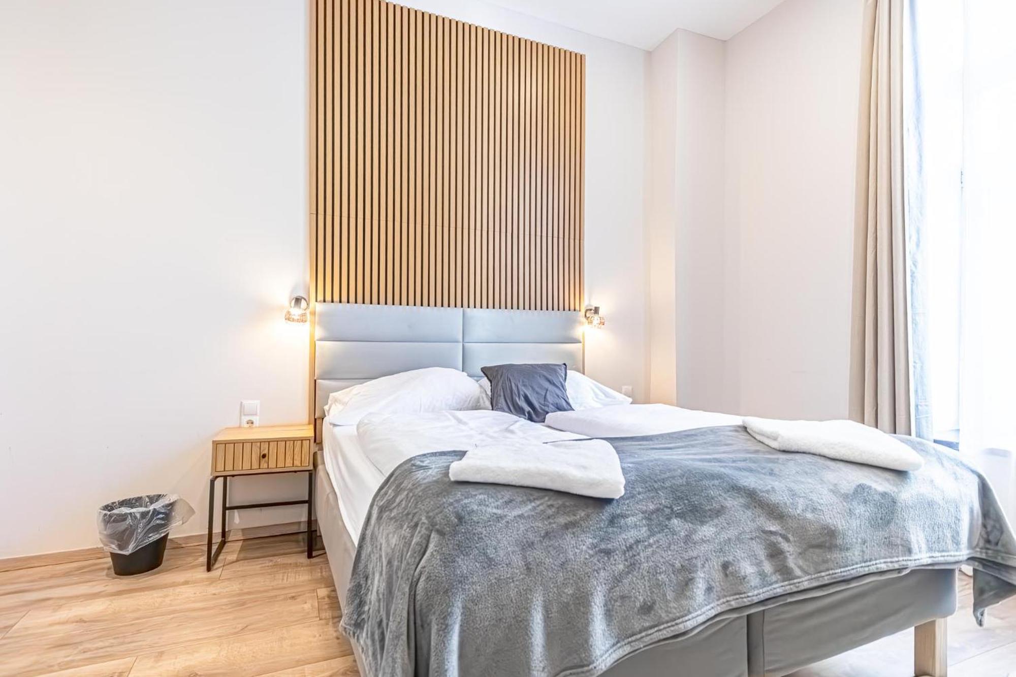 Wiener Stadthalle Boutique Rooms - Ideal For Couples エクステリア 写真
